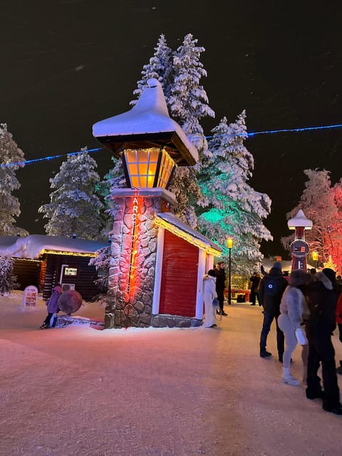 Rovaniemi: Guided Tour of Santa Claus Village - Snowman World, with admission handled separately