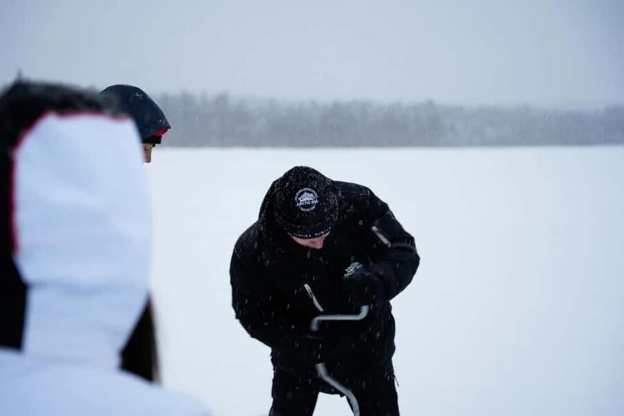 Rovaniemi: Ice Fishing Small Group Tour & Barbeque - The BBQ and hot drinks