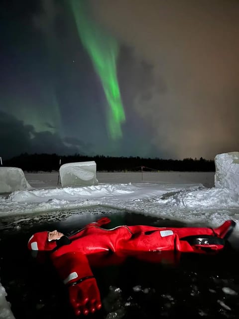 Rovaniemi: Ice Floating Experience with Northern lights - What the ice-floating experience is really like