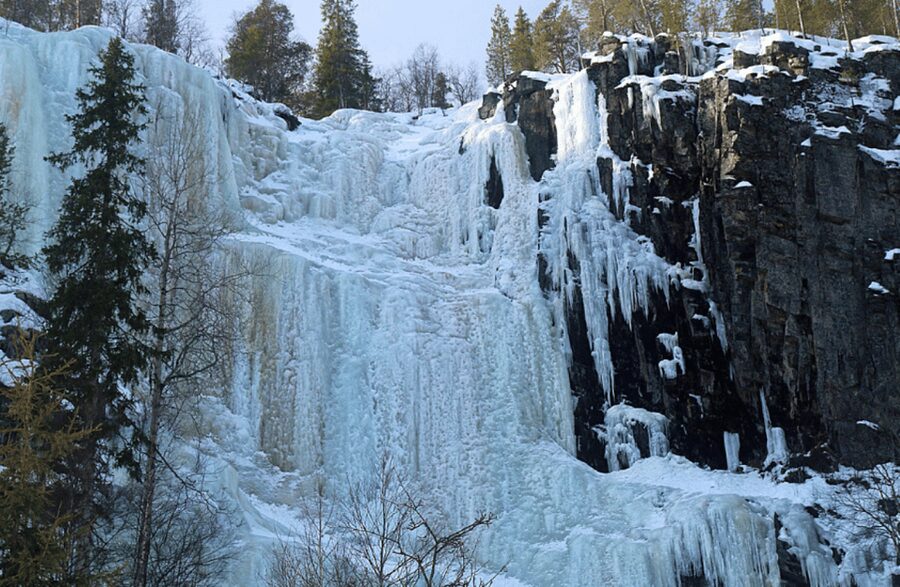 Rovaniemi: Korouoma Frozen Waterfalls Hike & Hot BBQ Lunch - The 1.5-hour drive from Rovaniemi