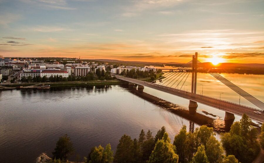 Rovaniemi: Midnight Sun Photography Tour - Timing, mosquitoes, and what to bring