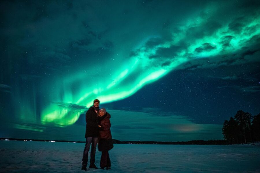 Rovaniemi: Night Sky lappish Barbecue - Waiting for the northern lights