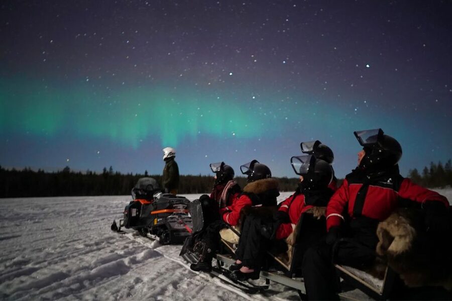 Rovaniemi: Northern Lights Sleigh Ride - Getting ready in Arctic clothing