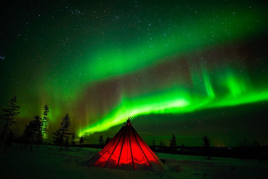 Rovaniemi: Northern Lights Snowmobile Tour - Leaving Rovaniemi for the Taiga forest