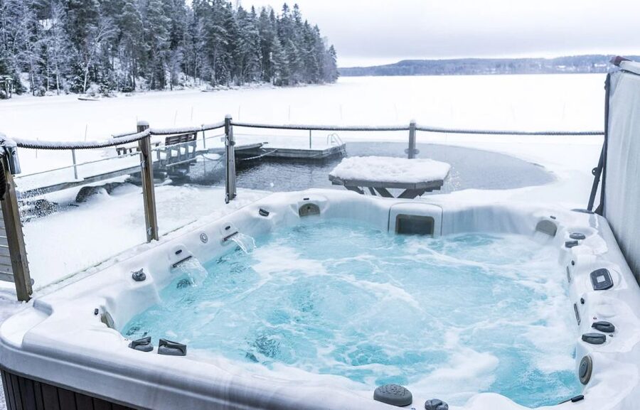 Rovaniemi: Northern Lights Trip with Arctic Sauna & Jacuzzi - Is $101 a fair price?