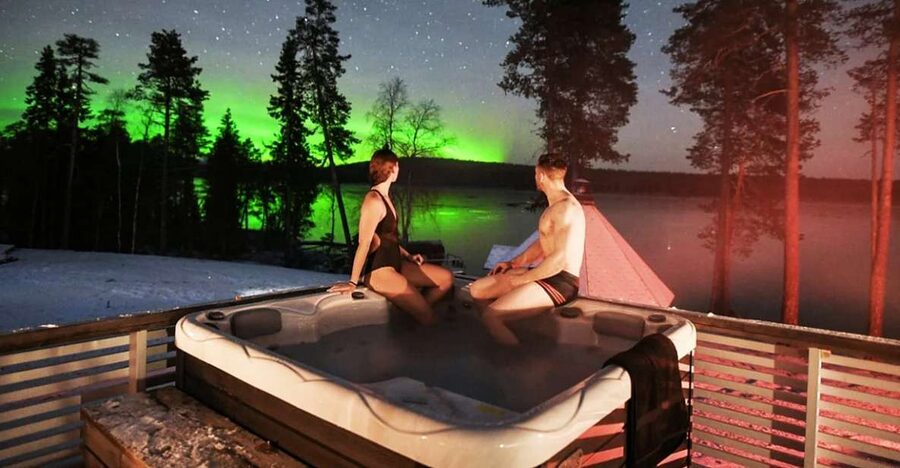 Rovaniemi: Northern Lights Trip with Arctic Sauna & Jacuzzi - What the three-hour schedule really means