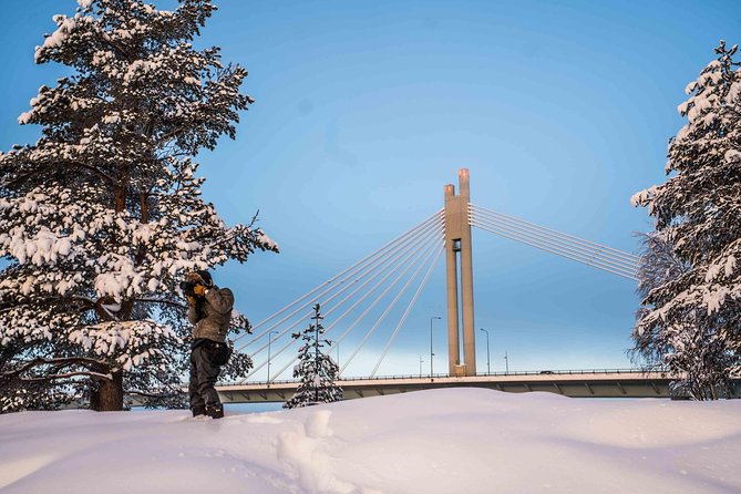 Rovaniemi photography tour - Timing, pickup, and group size