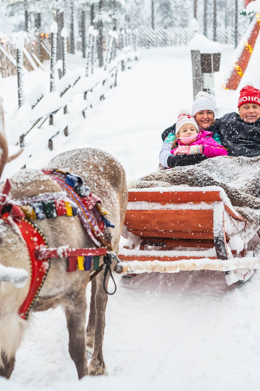 Rovaniemi: Private Pro Photoshoot in Santa Claus Village - Hotel pickup makes the short outing easy