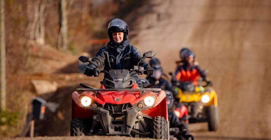 Rovaniemi: Quad Bike Safari, Reindeer & Husky Farm Visit - Meeting the reindeer and learning about farm life