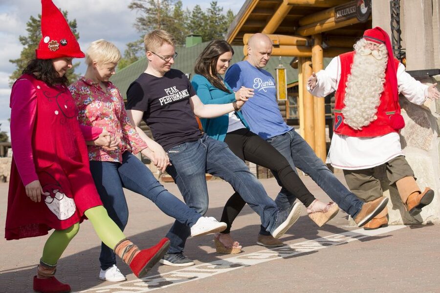 Rovaniemi: Santa Claus Village and Arctic Circle - Who should book this experience?