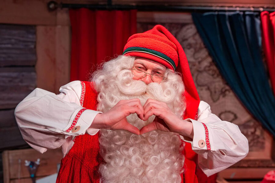 Rovaniemi: Santa Claus Village + Husky & Reindeer Sled Ride - Santa Claus Village at the Arctic Circle