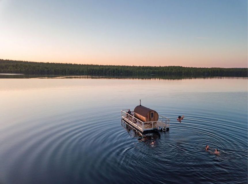 Rovaniemi: Sauna Boat Scenic Lake Cruise - Swimming in a cold Lapland lake