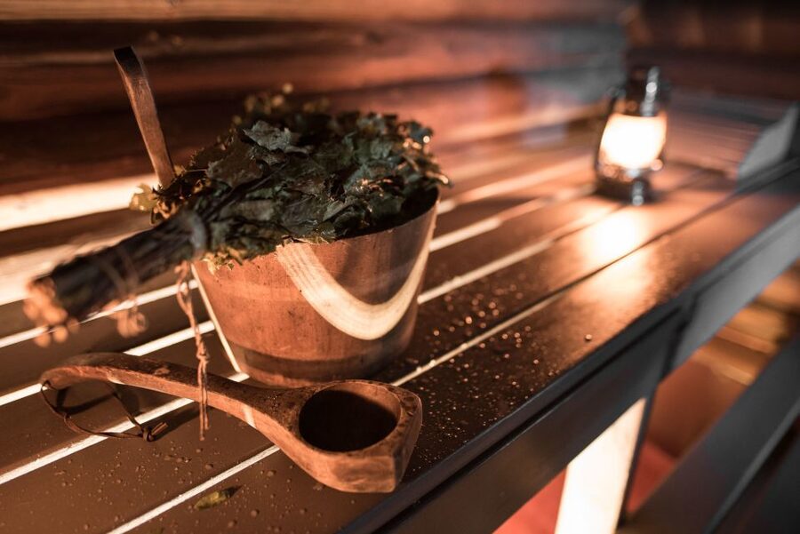 Rovaniemi: Sauna & Ice Swimming Tour with Dinner and Aurora - Key points to know before booking