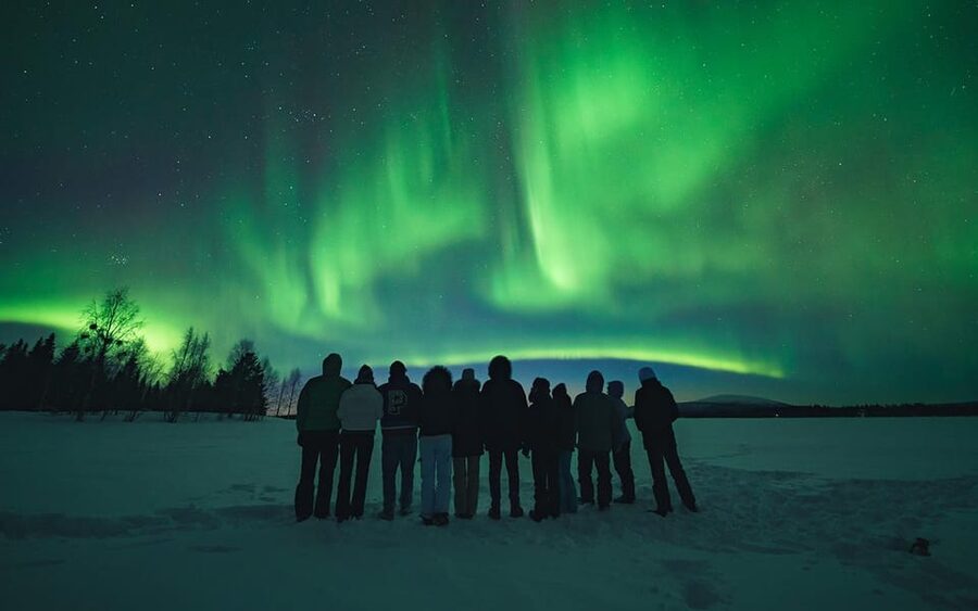 Rovaniemi: Small Group Aurora Hunt-full money back guarantee - Waiting for the lights without wasting the night