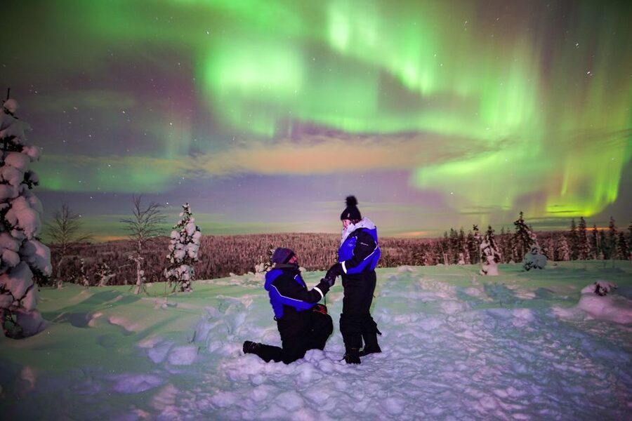Rovaniemi: Small-Group Northern Lights Wilderness Tour - Clothing helps, but pack the right basics