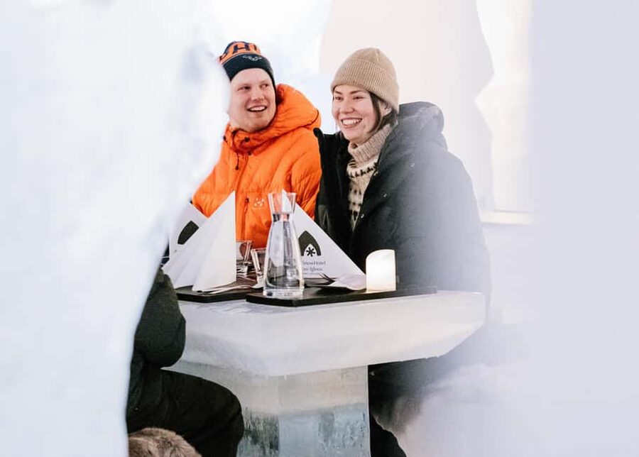 Rovaniemi: Snow Hotel Tour and Ice Restaurant Dinner - The rooms, chapel, and ice art
