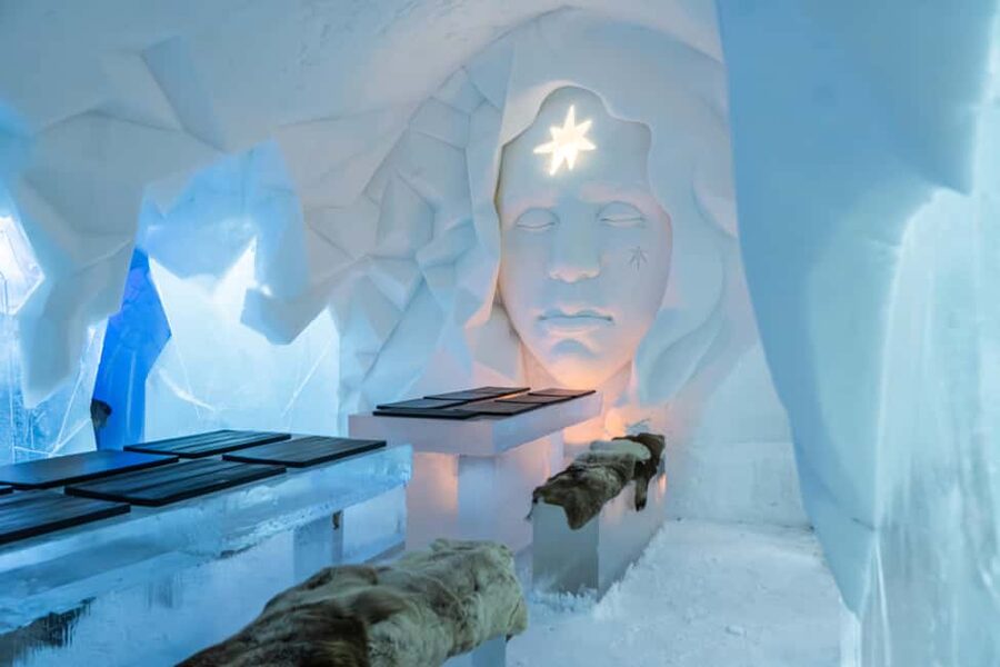 Rovaniemi: Snow Hotel Tour and Ice Restaurant Dinner - Northern Lights luck and winter conditions