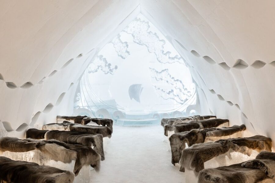 Rovaniemi: Snow Hotel Tour with Food by the Fire - A three-course dinner with real Lapland flavors