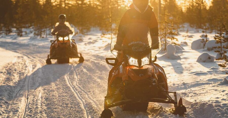 Rovaniemi: Snowmobile Safari to Arctic Snow Hotel - The ride from Rovaniemi into the frozen north