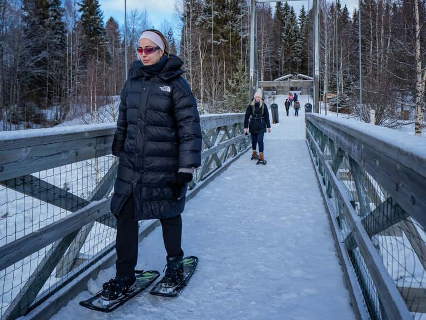 Rovaniemi: Snowshoe Adventure at Vikaköngäs & Barbeque - The BBQ break with hot drinks and sausages