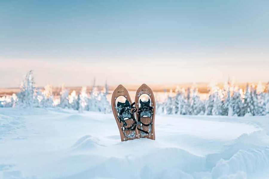 Rovaniemi: Snowshoeing in the Arctic Wilderness - Your first lesson: getting comfortable in snowshoes