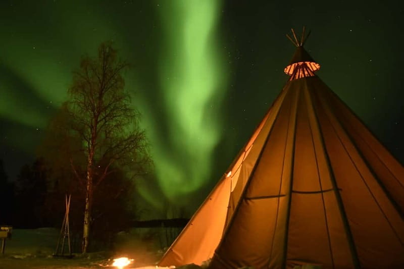 Rovaniemi: Snowtrain to Northern Lights Camp - Riding the Snowtrain into the Arctic night
