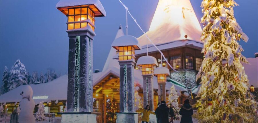 Rovaniemi: Tour to Santa Claus Village with Hotel Transfer - Arriving from Rovaniemi for a Christmas village visit