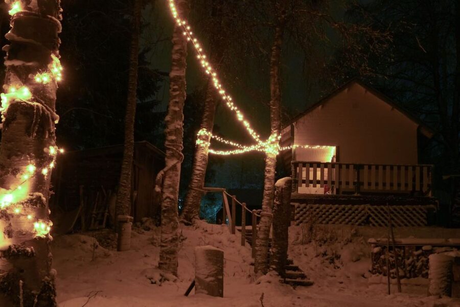 Rovaniemi: Traditional Sauna and Ice Swimming Experience - The frozen river setting is part of the experience