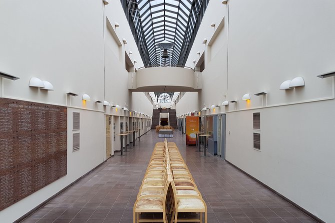 Rovaniemi walking tour and guided Arktikum experience - Why this two-and-a-half-hour route works