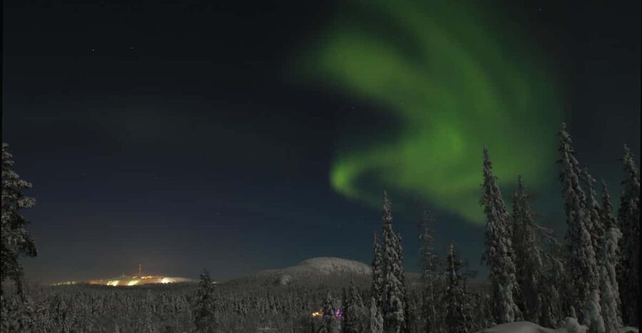 Ruka: Searching for the northern lights with snowshoes - What $102 buys you