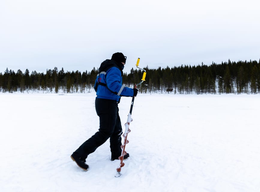 Saariselkä: Ice Fishing Safari by Snowmobile - From Lapponia Tours Safari House into the snow