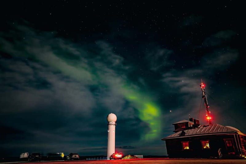 Saariselkä,Kakslauttanen: Aurora Hunting & Photography Tour. - Why the Minibus Beats a Snowmobile for Some People