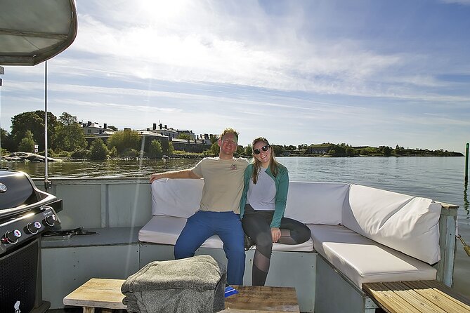 Sauna and Sightseeing Helsinki cruise - Meeting the boat at Ehrenströmintie