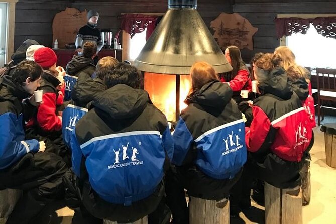 Snowmobile & Animals Day Tour - How the schedule and group size affect the day