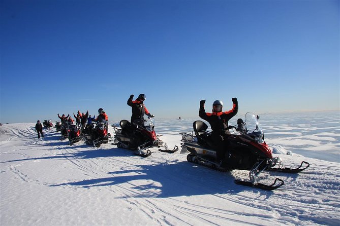 Snowmobile Safari in Helsinki Archipelago with Lunch - Learning the controls before the ride