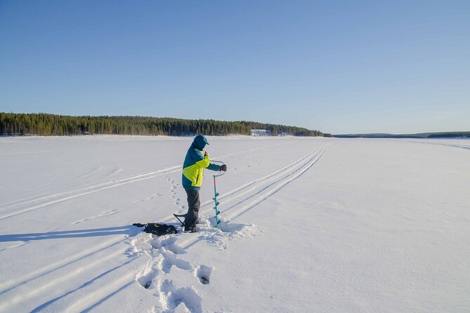 Snowshoeing Adventure with Ice-Fishing, Fire and Survival - What makes this Rovaniemi snowshoe tour special