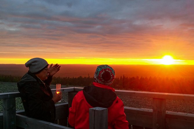 Sunset at the Arctic Circle - Katkavaara’s old shoreline and open summit