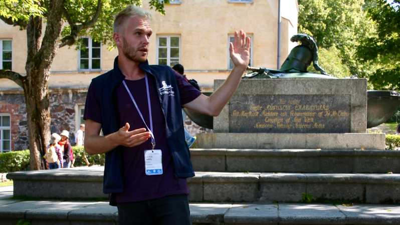 Suomenlinna: Guided Walking Tour with an Authorized Guide - Artillery Bay and the fortress at work