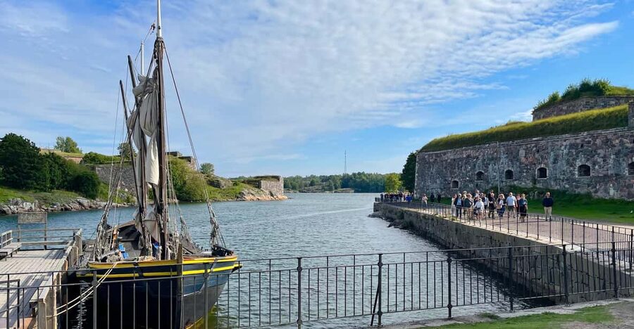 Suomenlinna tour in French with Doro - Why this Suomenlinna walk is worth your time