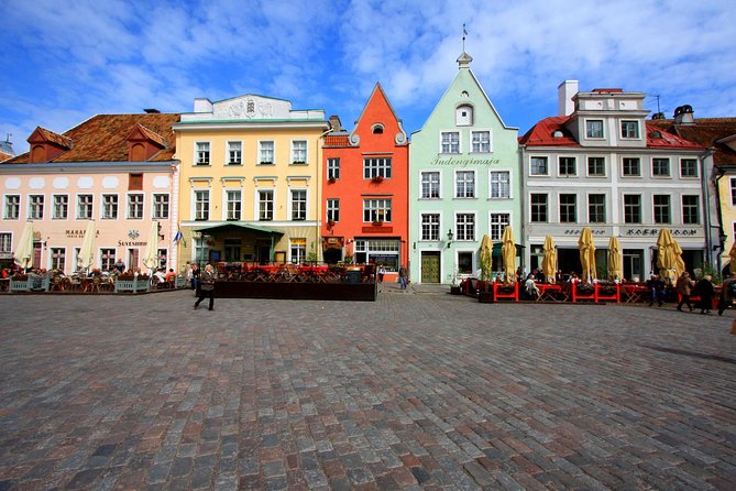 Tallinn Day Cruise from Helsinki - Meeting your Tallinn guide at the harbor