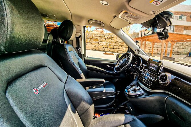 VIP Airport Transfer by new cars in Helsinki - Choosing between the Mercedes E-Class and V-Class