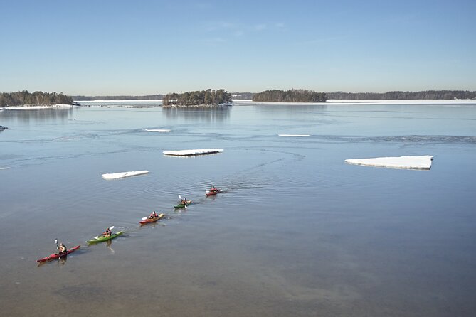 Winter kayaking in Eastern Helsinki archipelago - Paddling toward Kallahdenniemi Beach