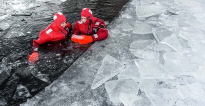 Lake Ylläsjärvi Ice-Floating Experience
