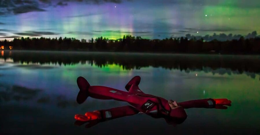 Ylläs: Northern Lights Ice-Floating Experience with Transfer - Why floating in an ice hole feels so different