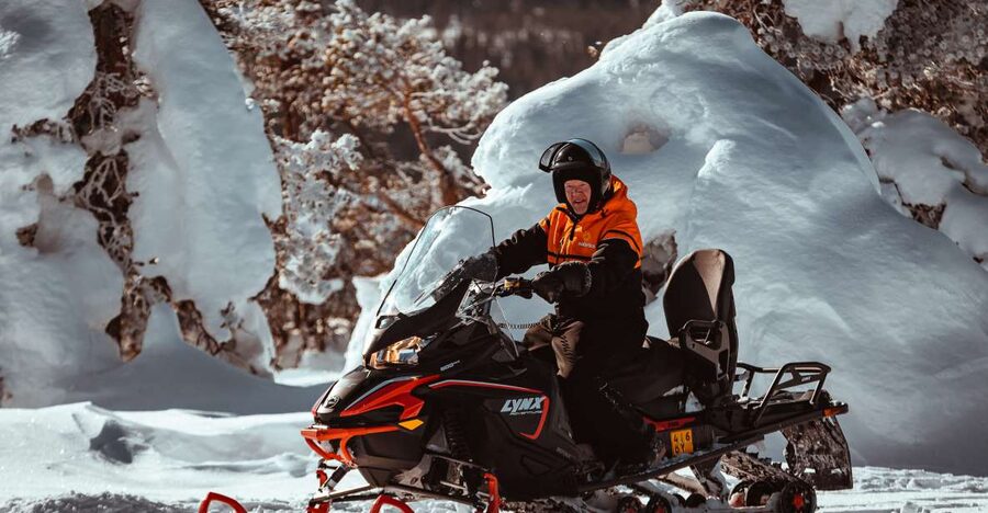 Ylläs: Snowmobiling ABC - Getting fitted for Arctic conditions